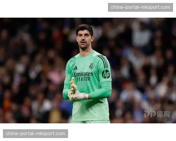 官方：皇马确认库尔图瓦恢复合练，有望在四月初复出