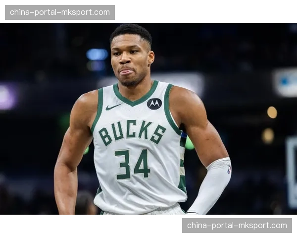 曝公牛队预计将在休赛期听取关于拉文和德罗赞的交易报价